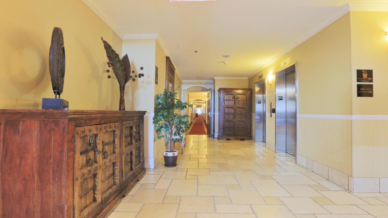 Hotel Brossard Luaran gambar