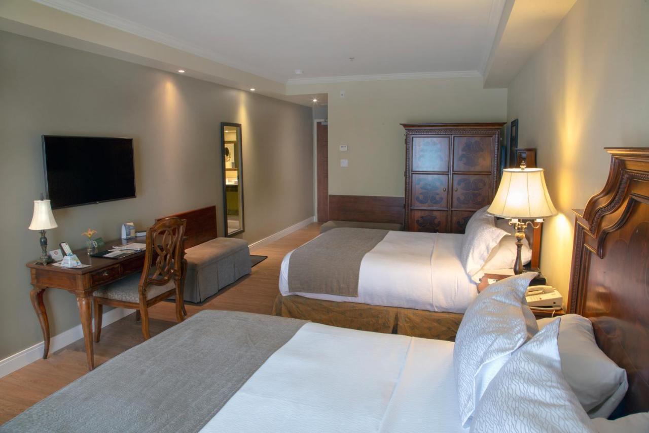 Hotel Brossard Luaran gambar