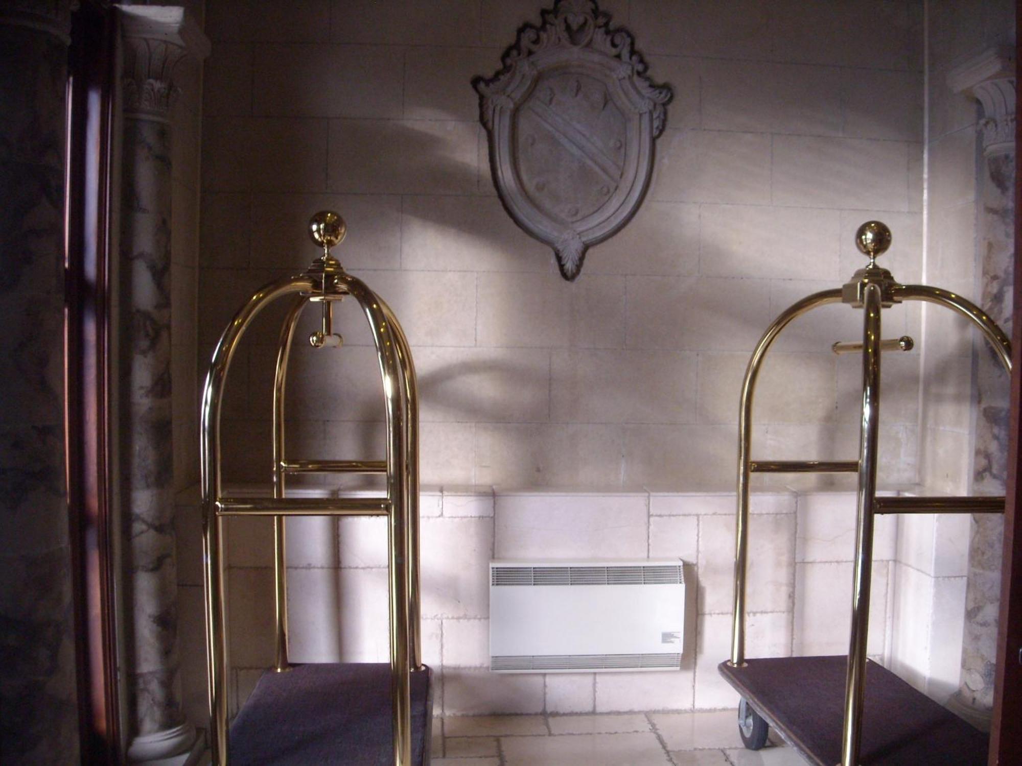Hotel Brossard Luaran gambar