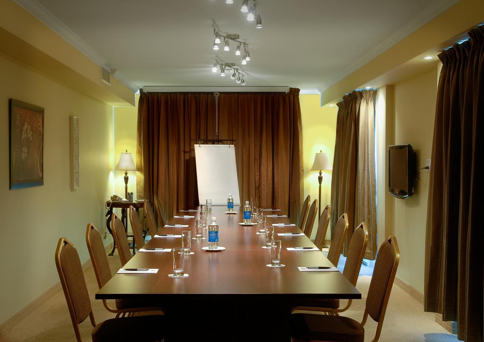 Hotel Brossard Luaran gambar