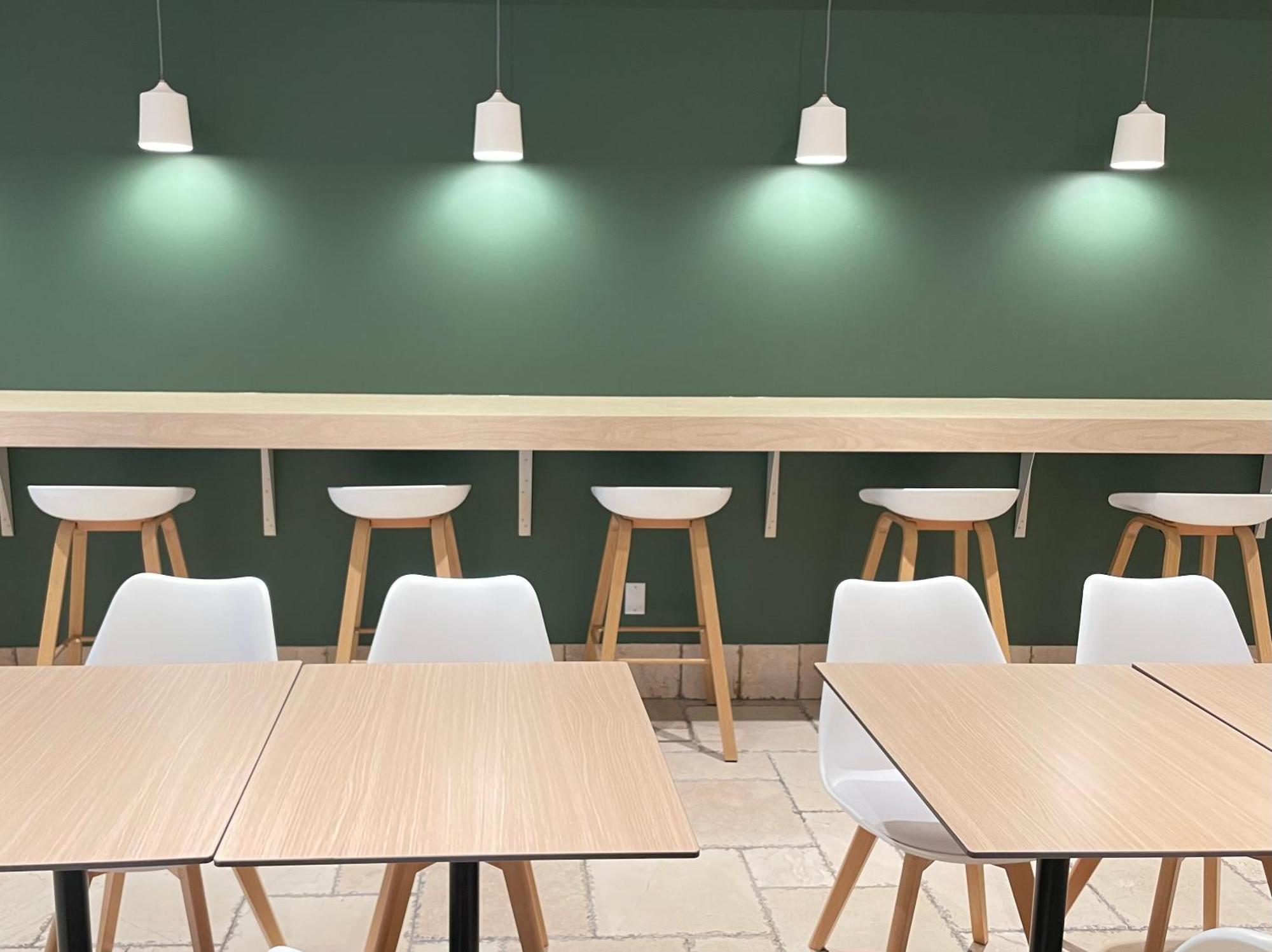 Hotel Brossard Luaran gambar