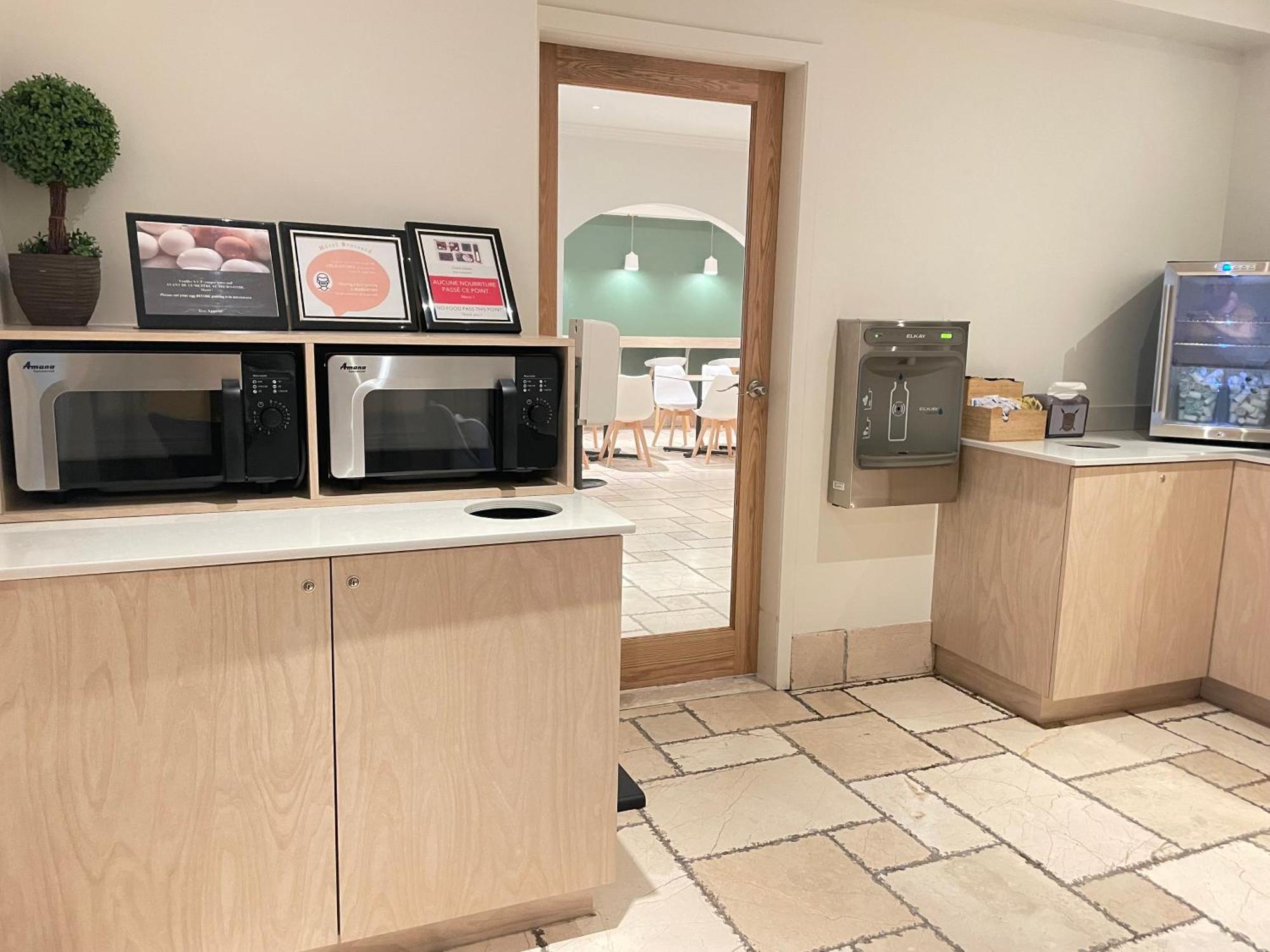 Hotel Brossard Luaran gambar