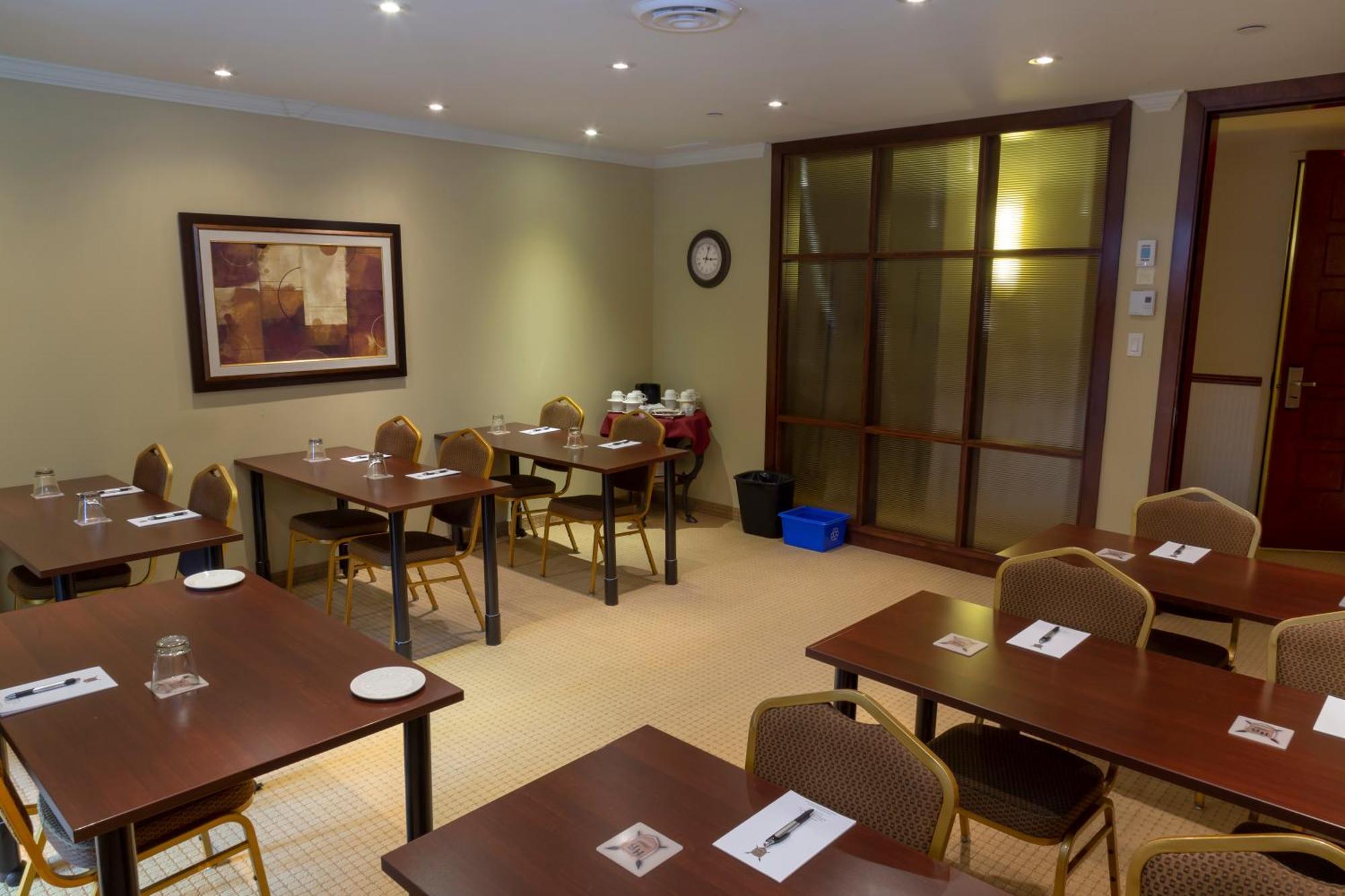 Hotel Brossard Luaran gambar